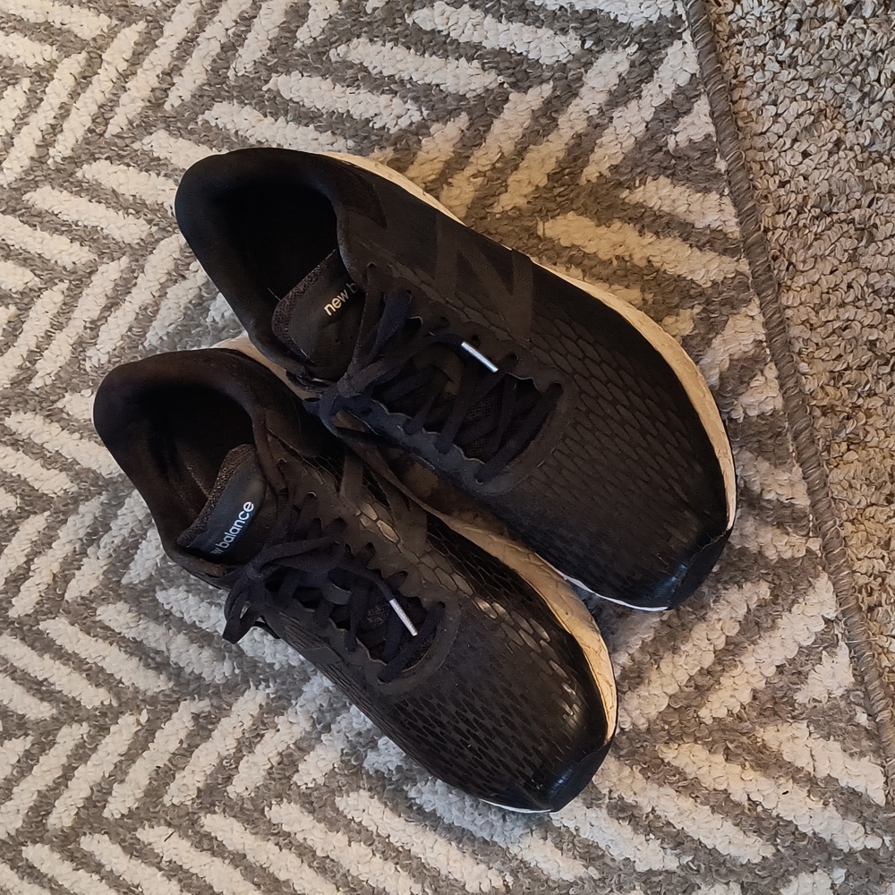 New balance men's size 10